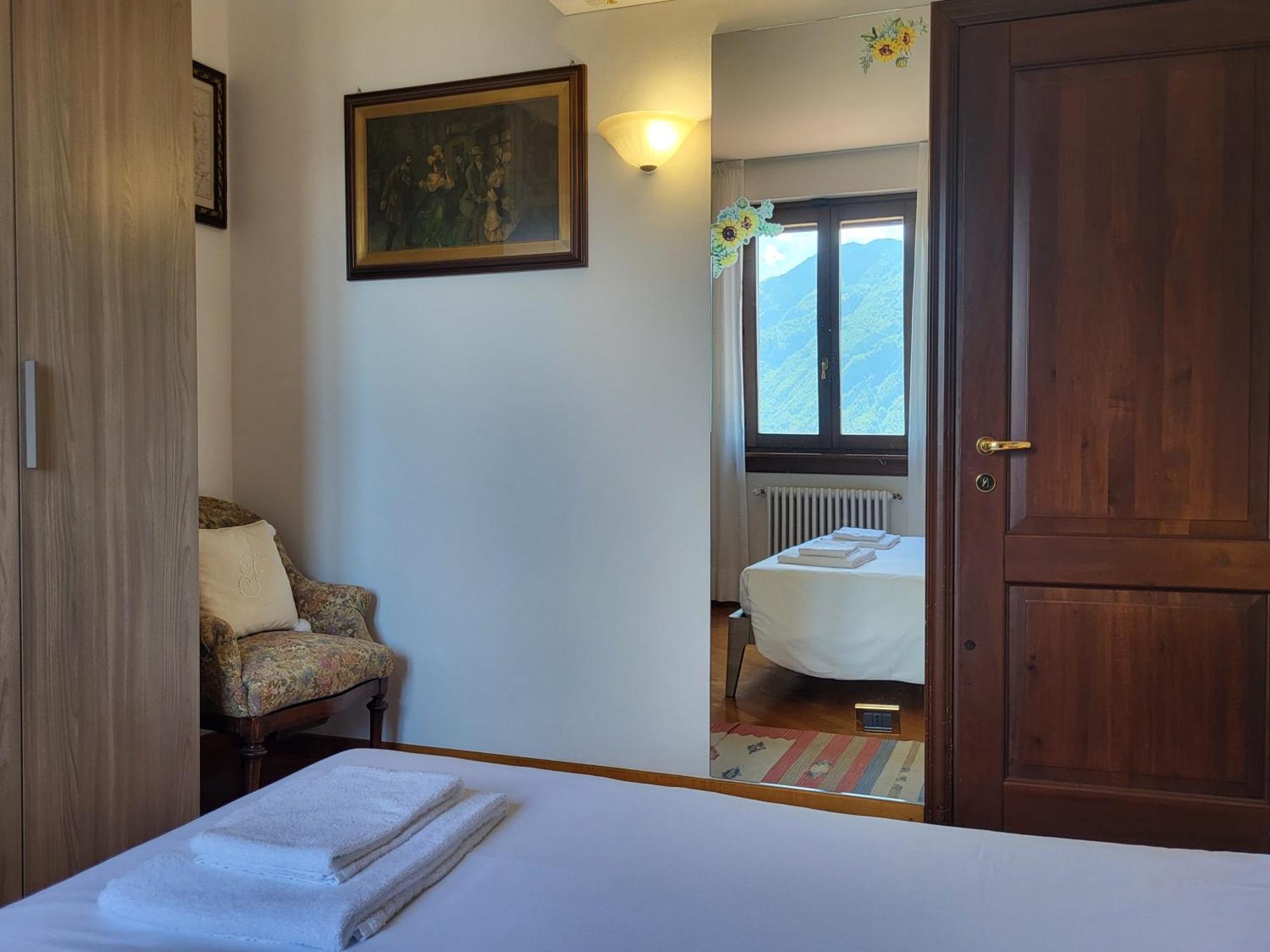 Casa Intignano - Appartamento Con Terrazzo Vista Lago Tremezzo Exterior foto